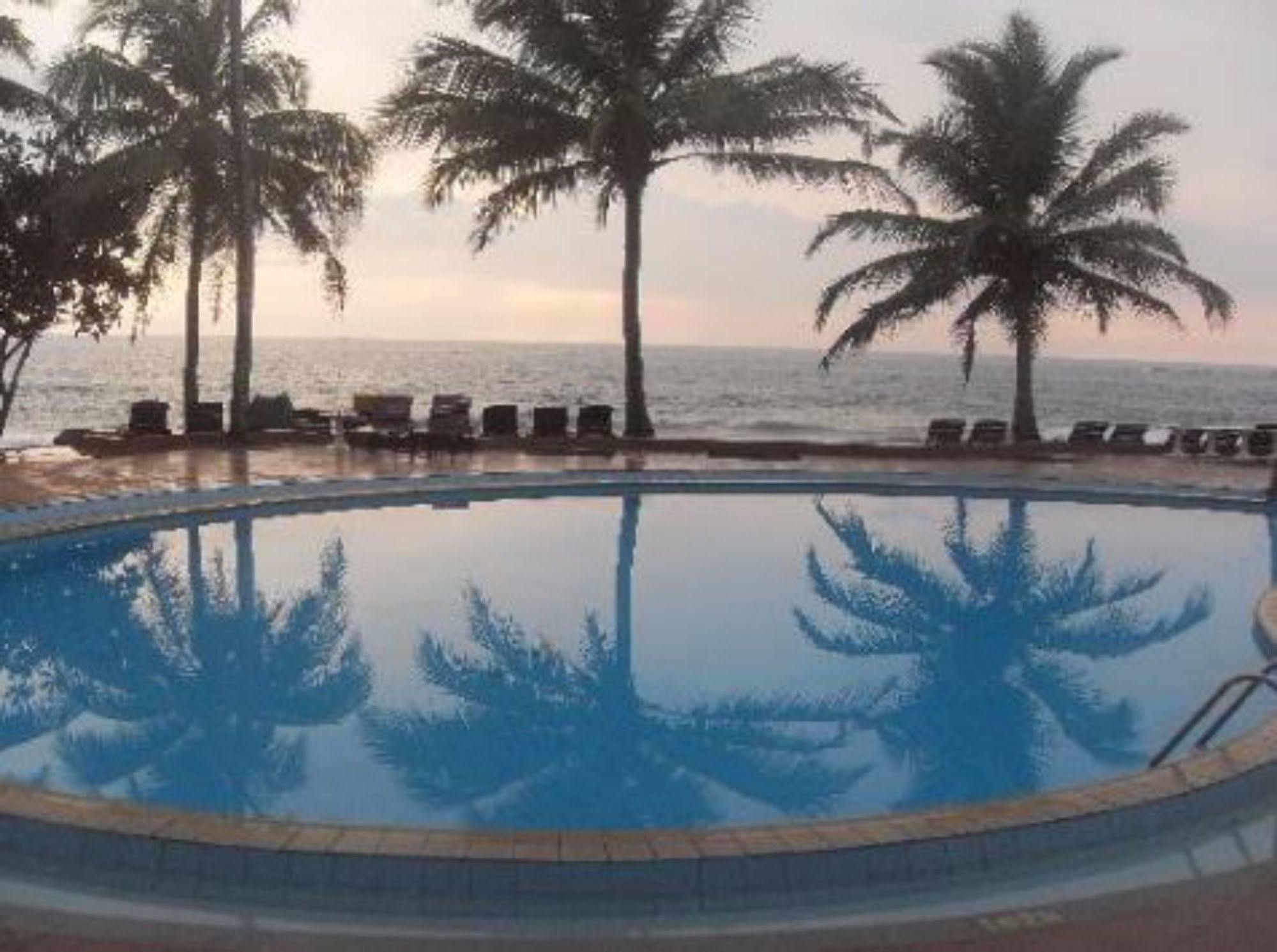 Induruwa Beach Resort מראה חיצוני תמונה